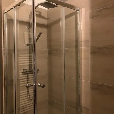 De 3 Pieces 75m2 En Plein Coeur Du Montorgueil Et Du Marais Apartment Paris
